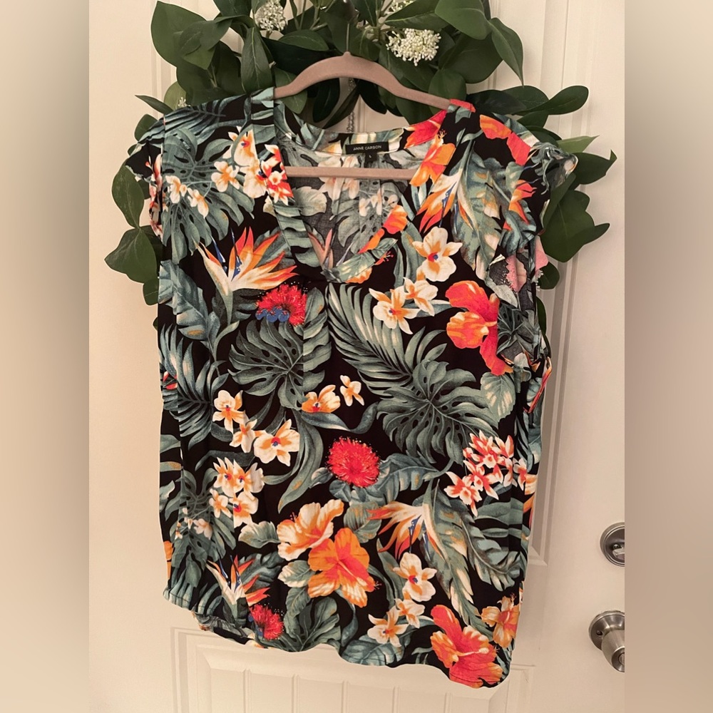V-neck tropical top size L